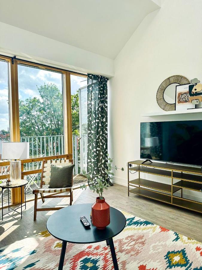 Coventry Large 4-Bed Townhouse By Empower Homes Ngoại thất bức ảnh