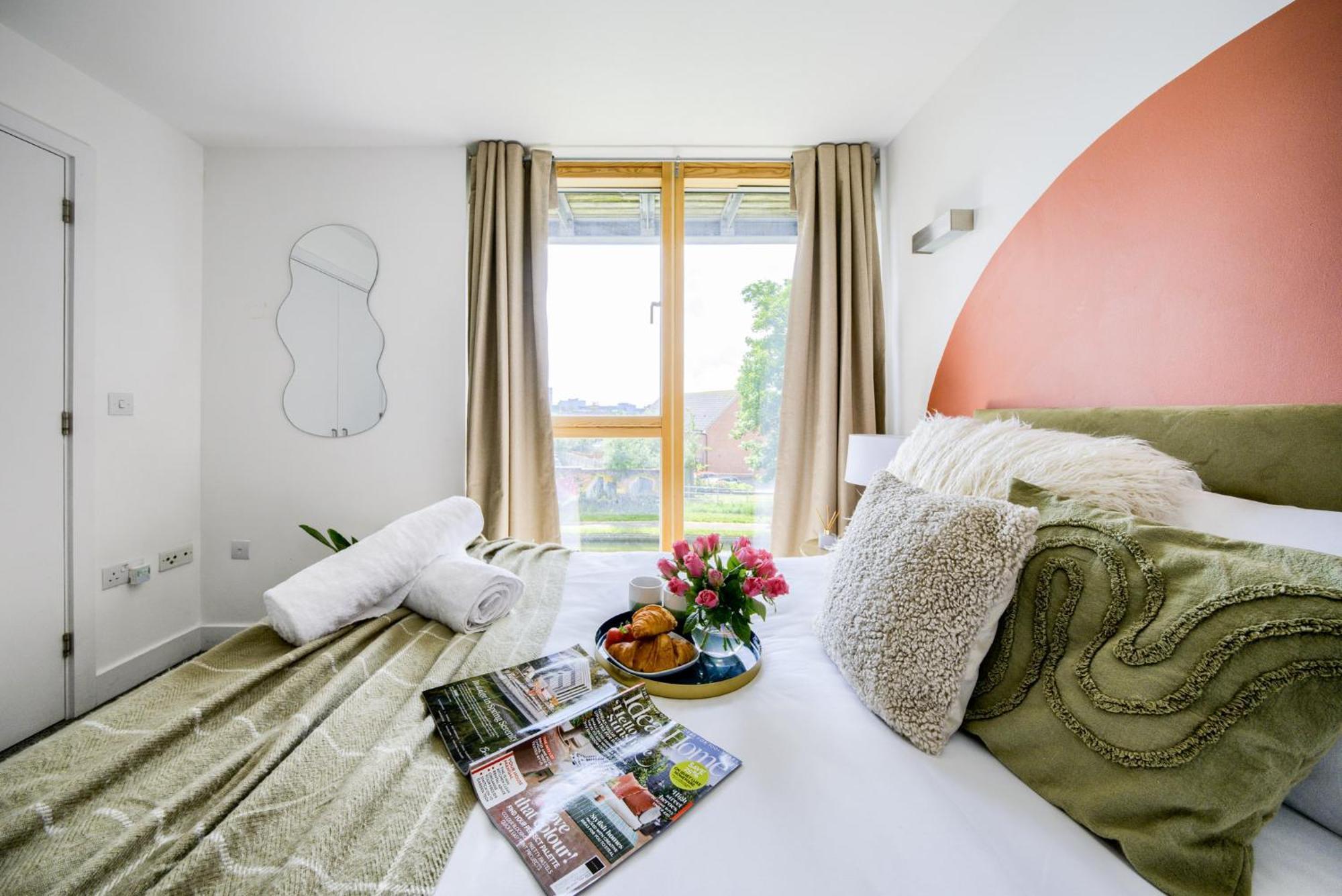 Coventry Large 4-Bed Townhouse By Empower Homes Ngoại thất bức ảnh