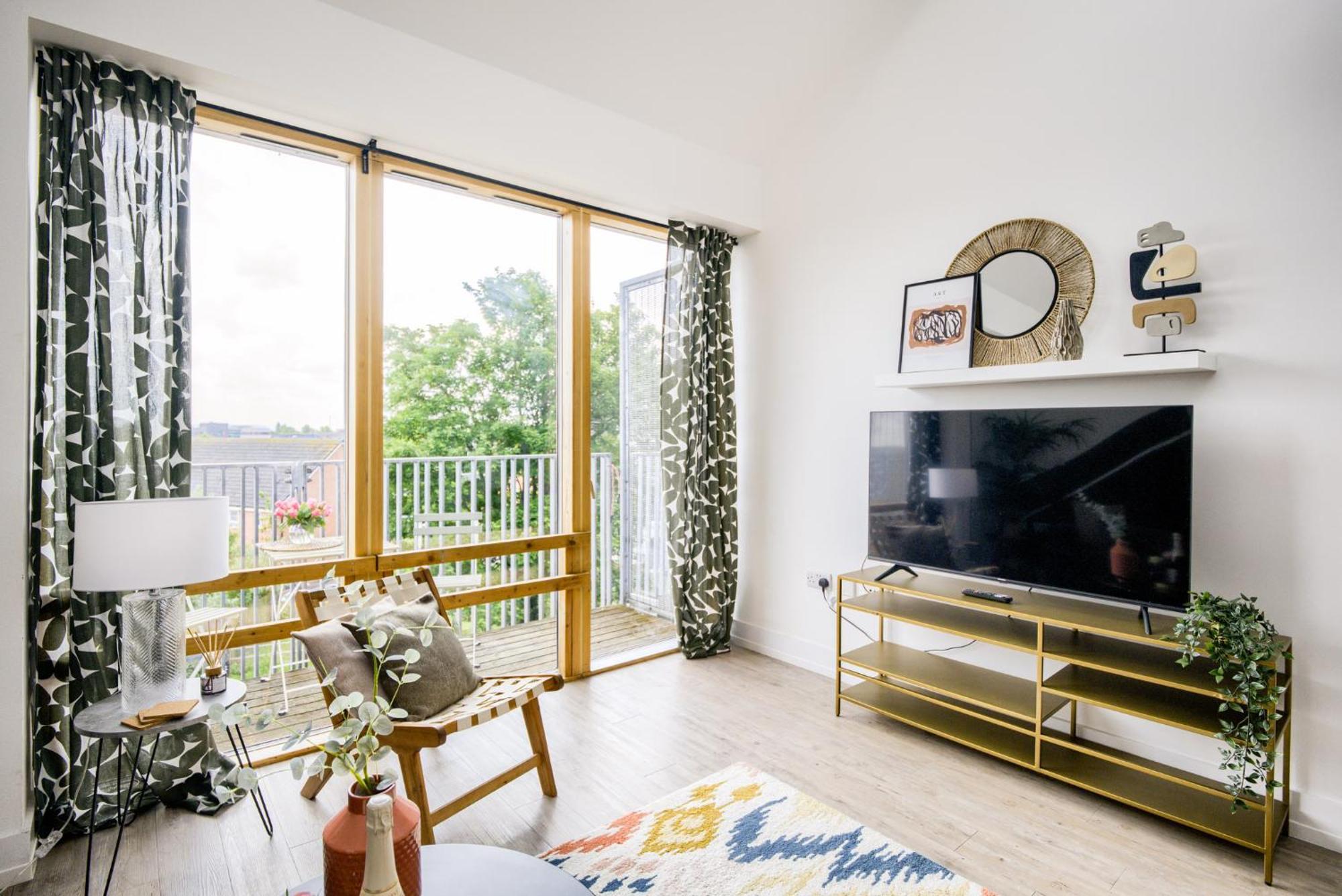Coventry Large 4-Bed Townhouse By Empower Homes Ngoại thất bức ảnh